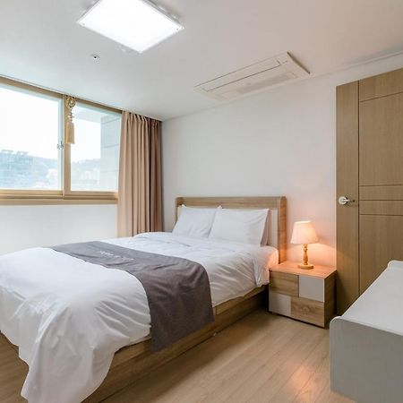 Js Residence Hotel Okpo Geoje Exterior foto